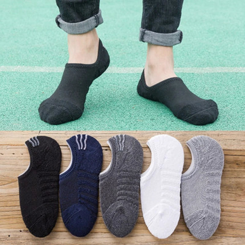 No-show socks towel-cushion sole detail