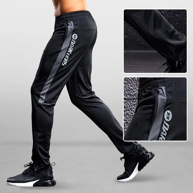 Tapered training pants zip pocket detail